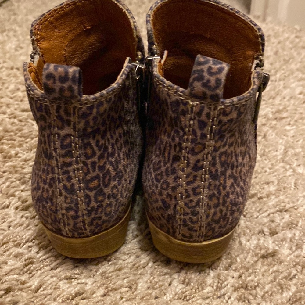 Girls Lucky Brand boots